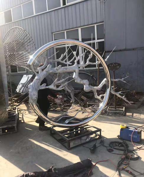 蕪湖砂巖雕塑廠家的雕塑作品在商業(yè)廣告中的應用效果如何？